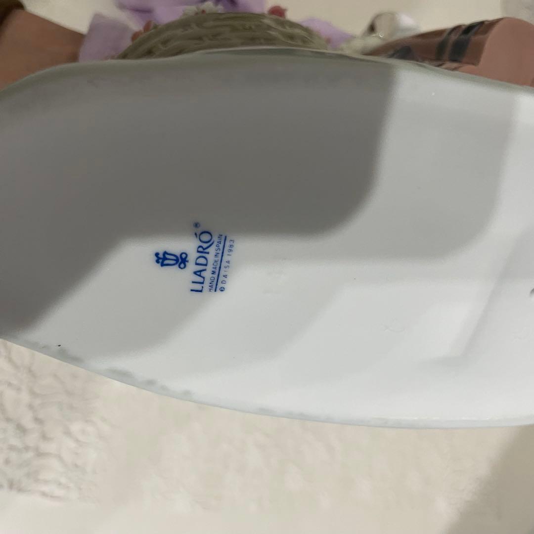 リヤドロ　LLADRO 花屋の姉妹シリーズ　[花集め] [花車を押す少女]