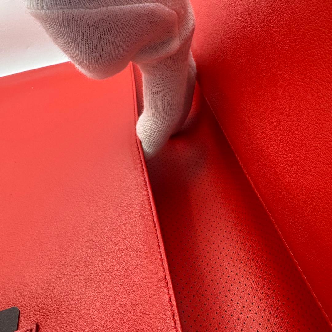 Ferrari フェラーリ レザー タブレットフォルダー レッド　車検証