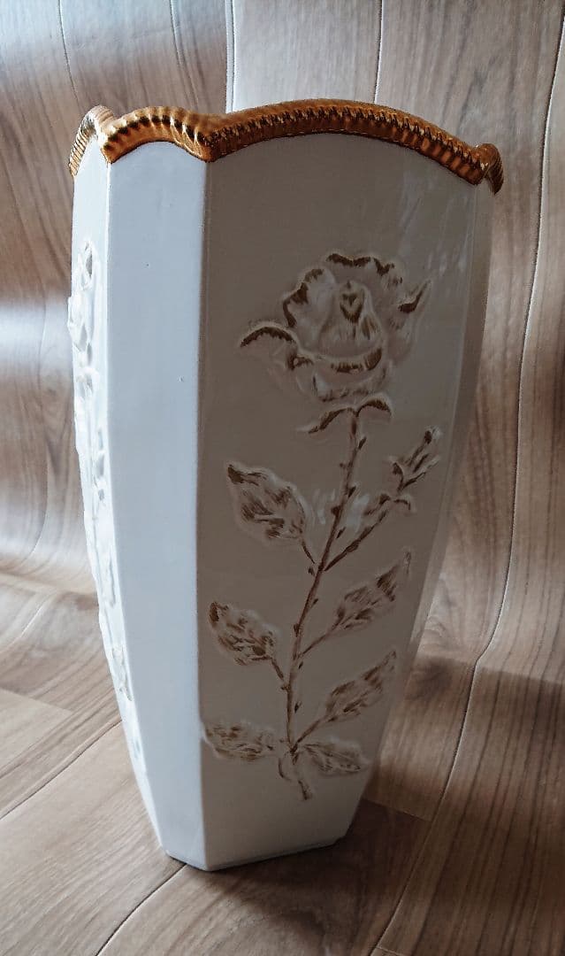 ホワイト陶器製六角形傘立て ポルトガル製