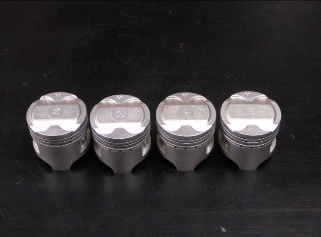 り*り様 CBX400F 純正ピストン 4個セット