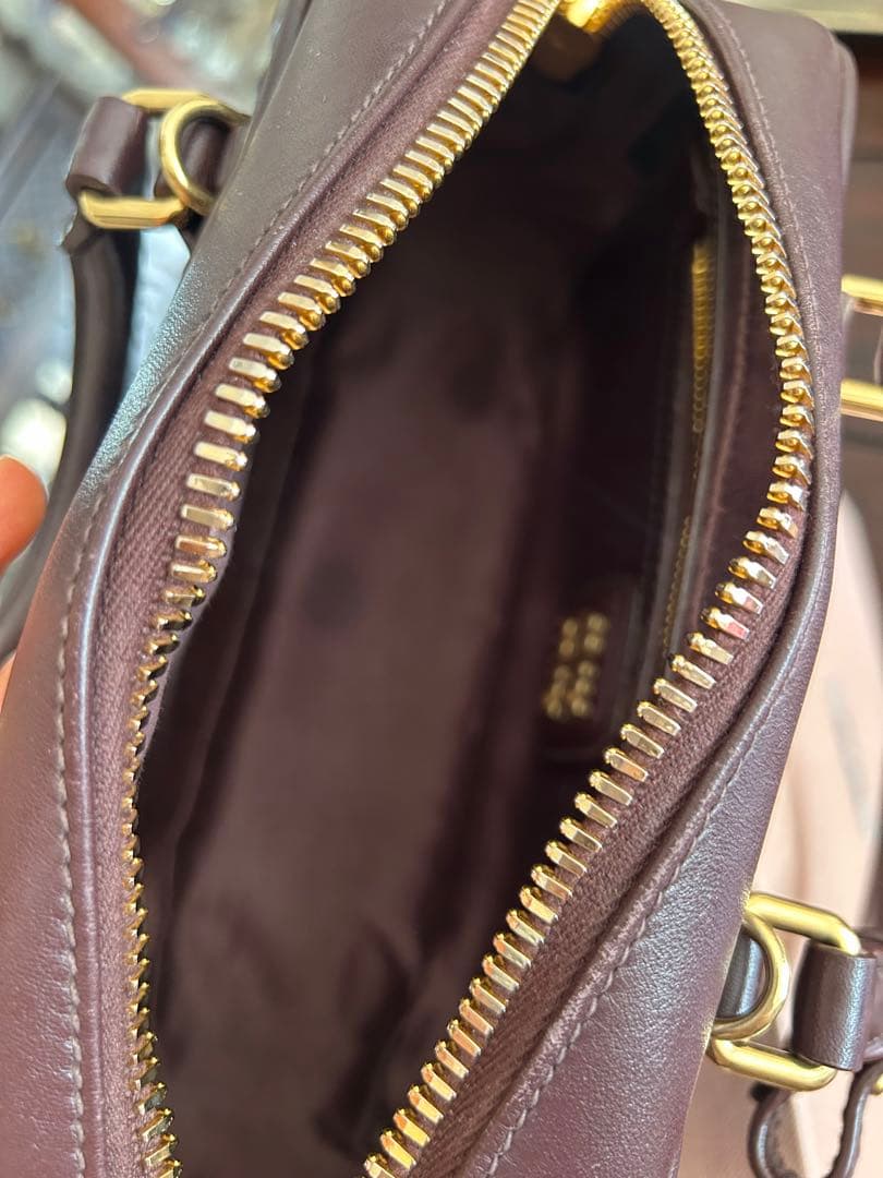 miumiu アルカディ　マテラッセレザーバッグ　バーガンディ