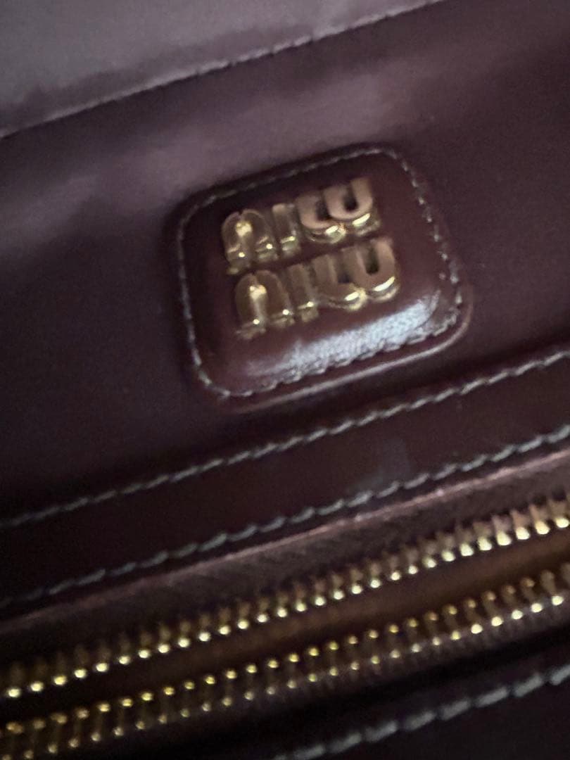 miumiu アルカディ　マテラッセレザーバッグ　バーガンディ