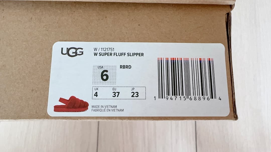 【新品・未使用】UGG アグ スーパーフラッフスリッパ 23㎝ レッド