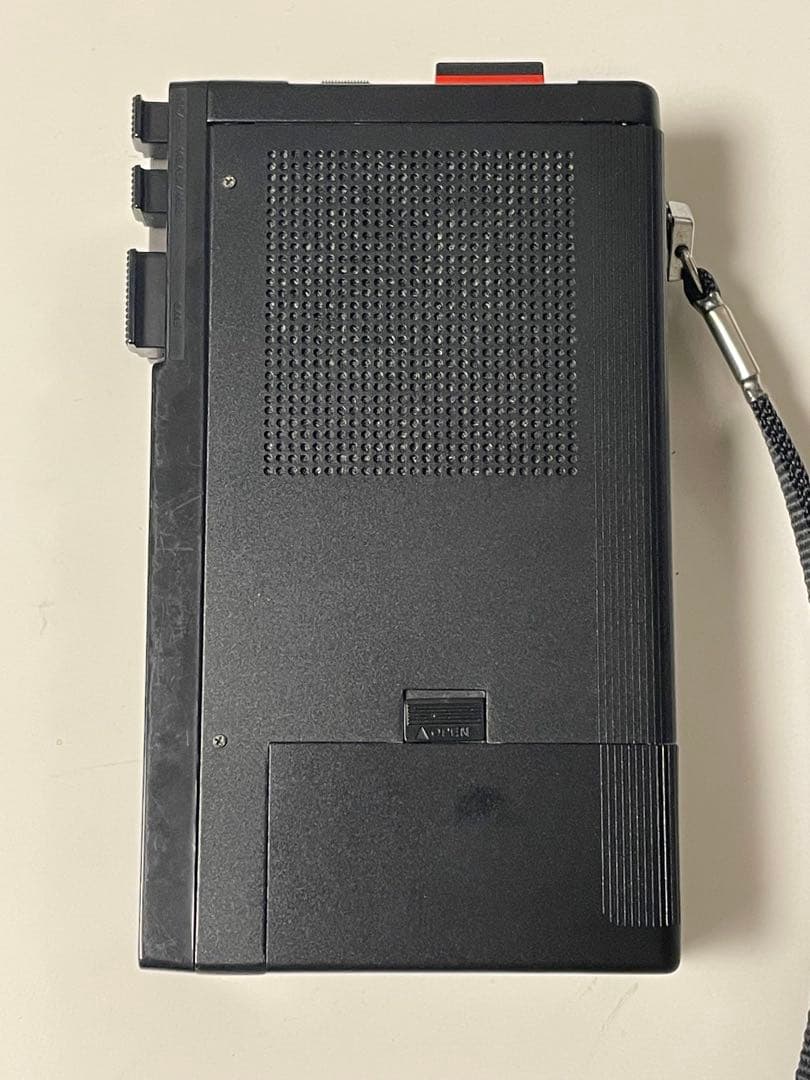 整備品 完動品　SONY TCM-100B ポータブルカセットプレーヤー　ソニー