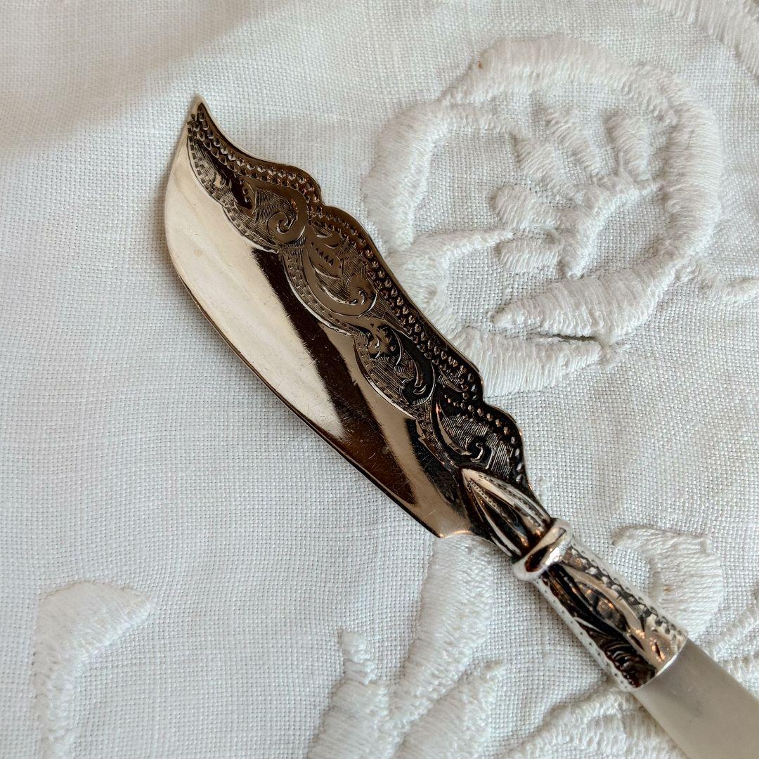 白蝶貝　バターナイフ　純銀製　アンティーク　マザーオブパール　1898年