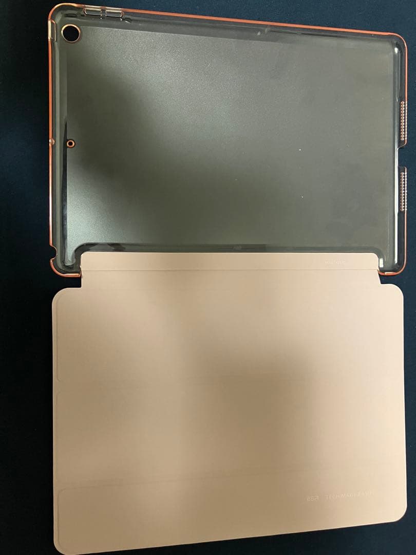 新品同様　iPad 第7世代　128GB ゴールド iPad 本体　付属品あり