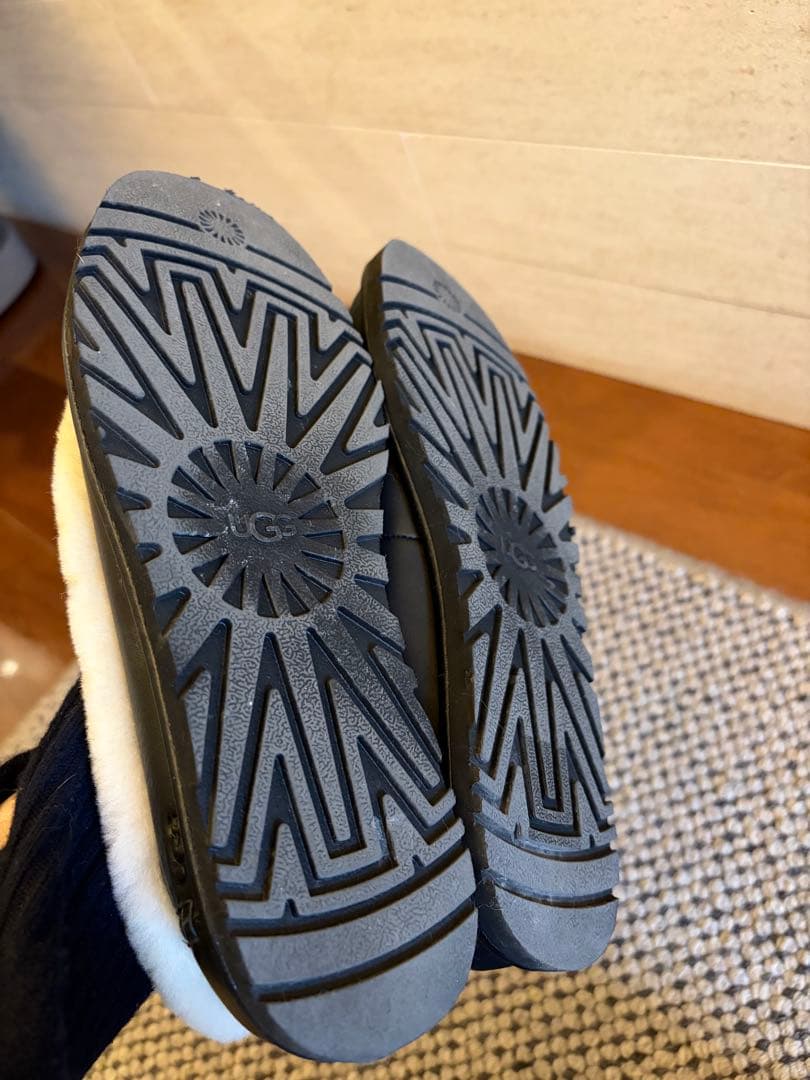 UGG 黒 ムートン中敷き　パンプス　ゾラ
