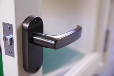 新品未使用｜防音ケージ｜小型犬向け｜キャスター付き｜ヒノキ材｜003