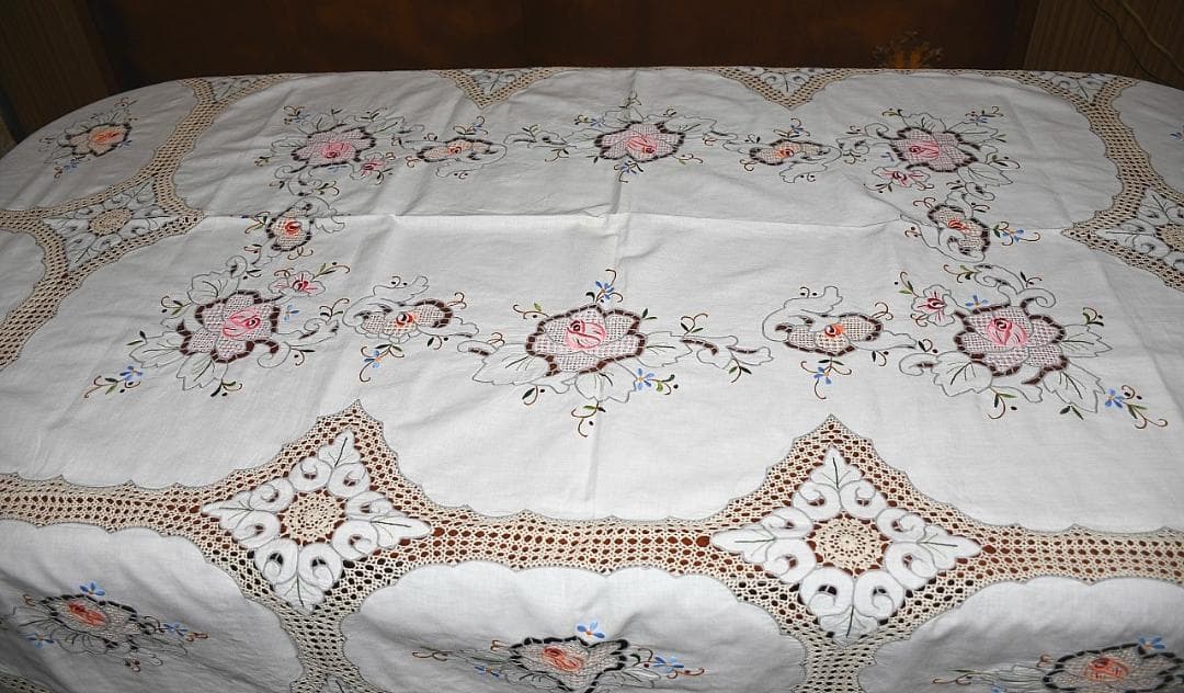 刺繍テーブルクロス ナフキンセット 送料込