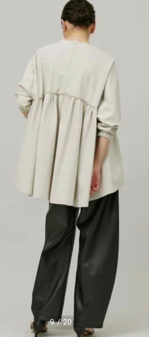 【美品】 カレンソロジー　ポンチギャザー プルオーバー