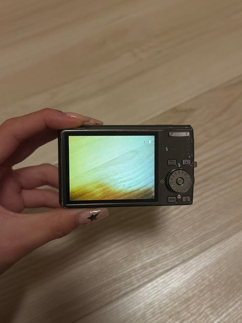 Nicon coolpix s600 動作確認済み バッテリー付き
