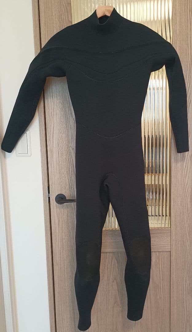 【高品質日本製 1年未満】ウエットスーツ 3mm ジャーフル ML やわらか素材
