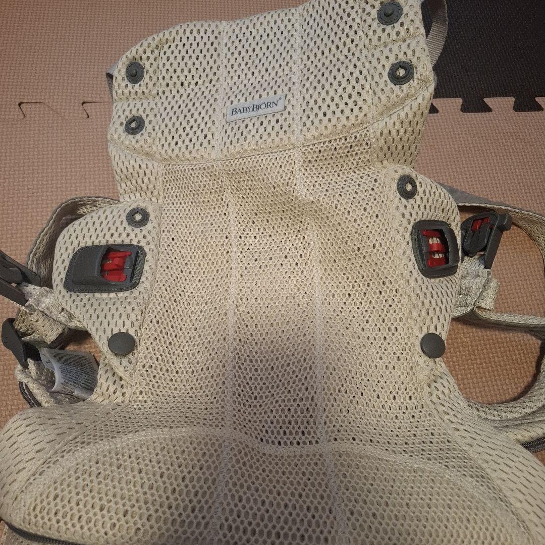 BABYBJÖRN 抱っこ紐 クリーム？　グレー？　ベビーキャリアハーモニー