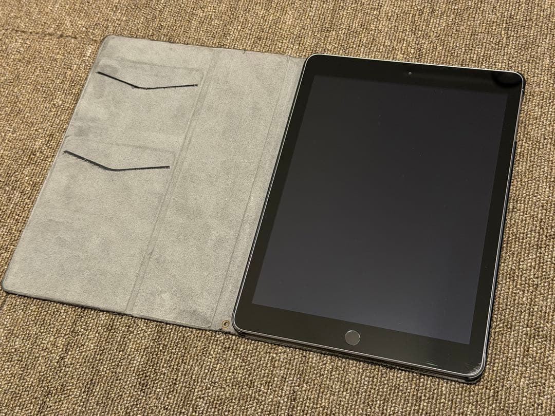 Apple iPad 本体 充電器・カバー付き