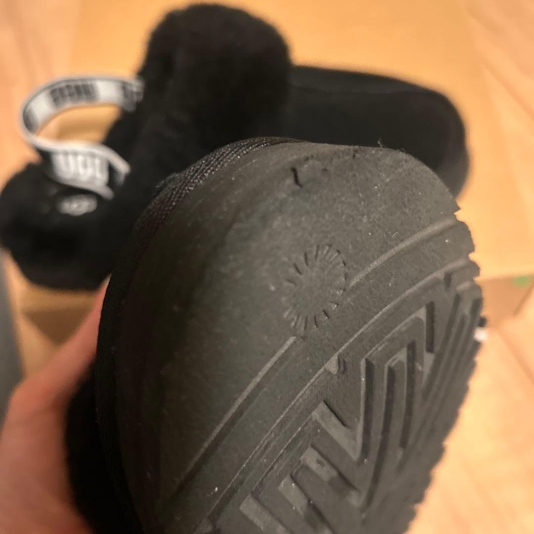 UGG ファーサンダル　ファンケット　レディース　23.5 黒　キッズサイズ