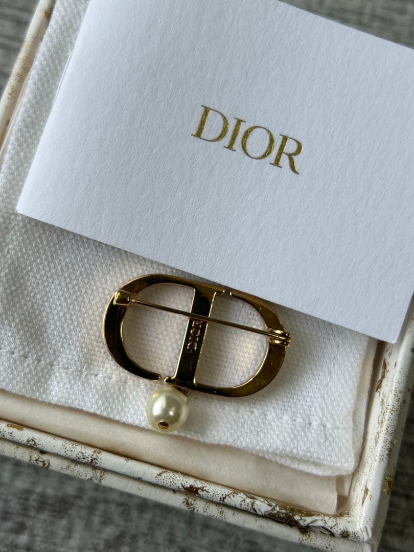 二千円お値引き！パリシャンゼリゼ店で購入　ディオールブローチ