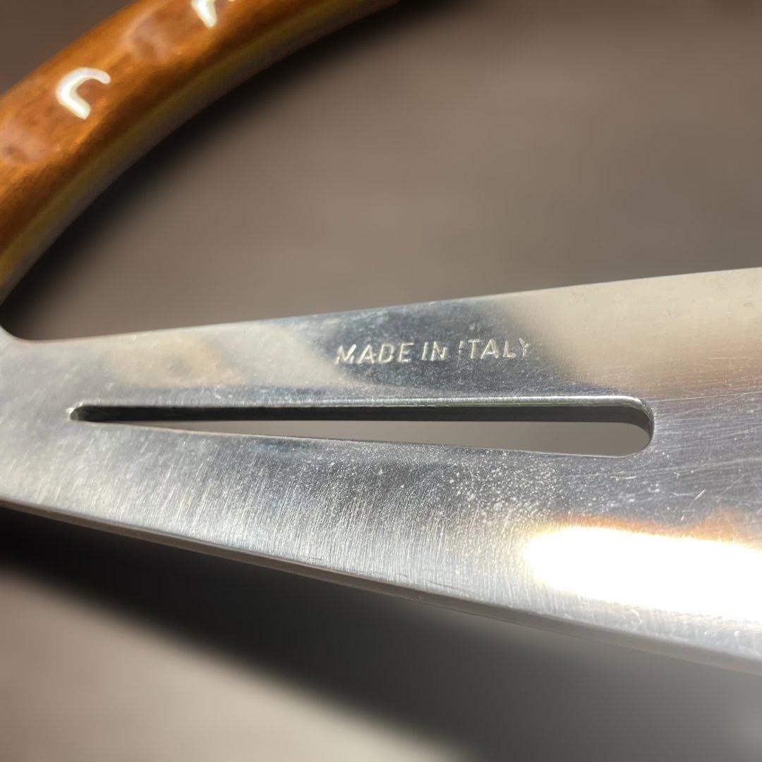 ナルディ クラシックなウッドステアリング 本体