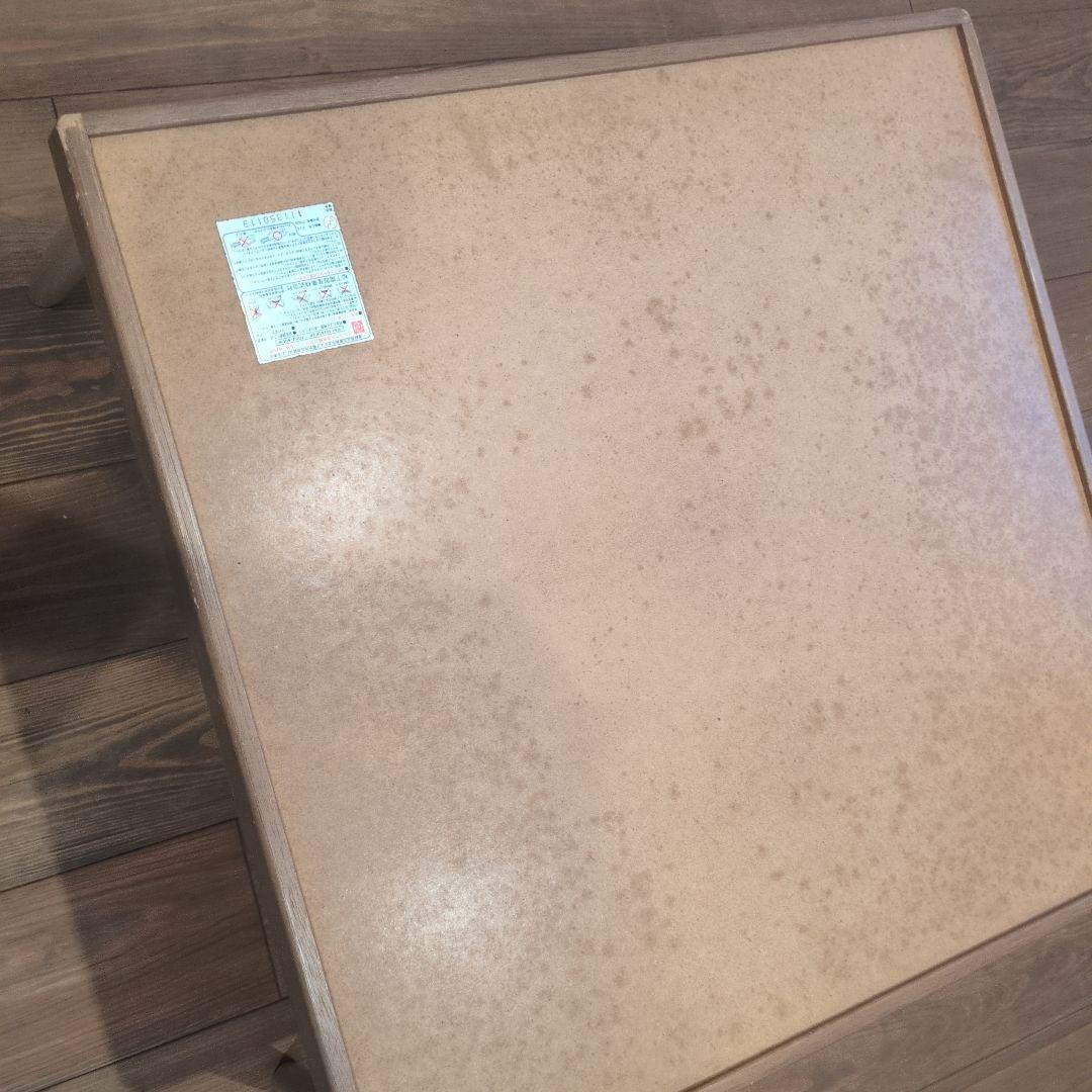 オレンジ色の木製こたつ　昭和レトロ