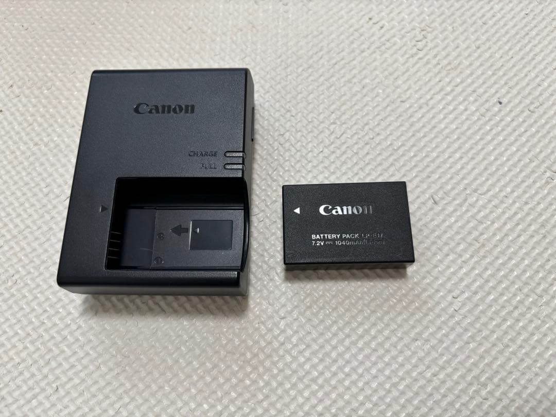 【のんのん様】Canon デジタル一眼レフ　EOS Kiss X9i