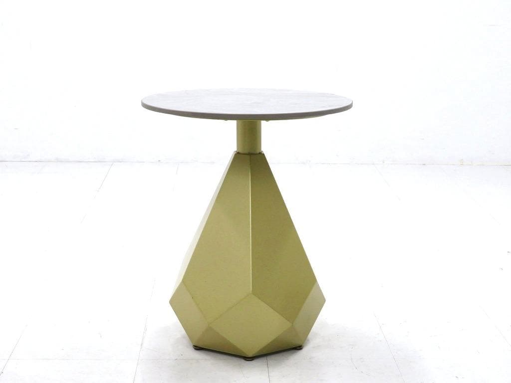 展示品　ホテルライク　セラミック　幾何学的　サイドテーブル　コーヒーテーブル