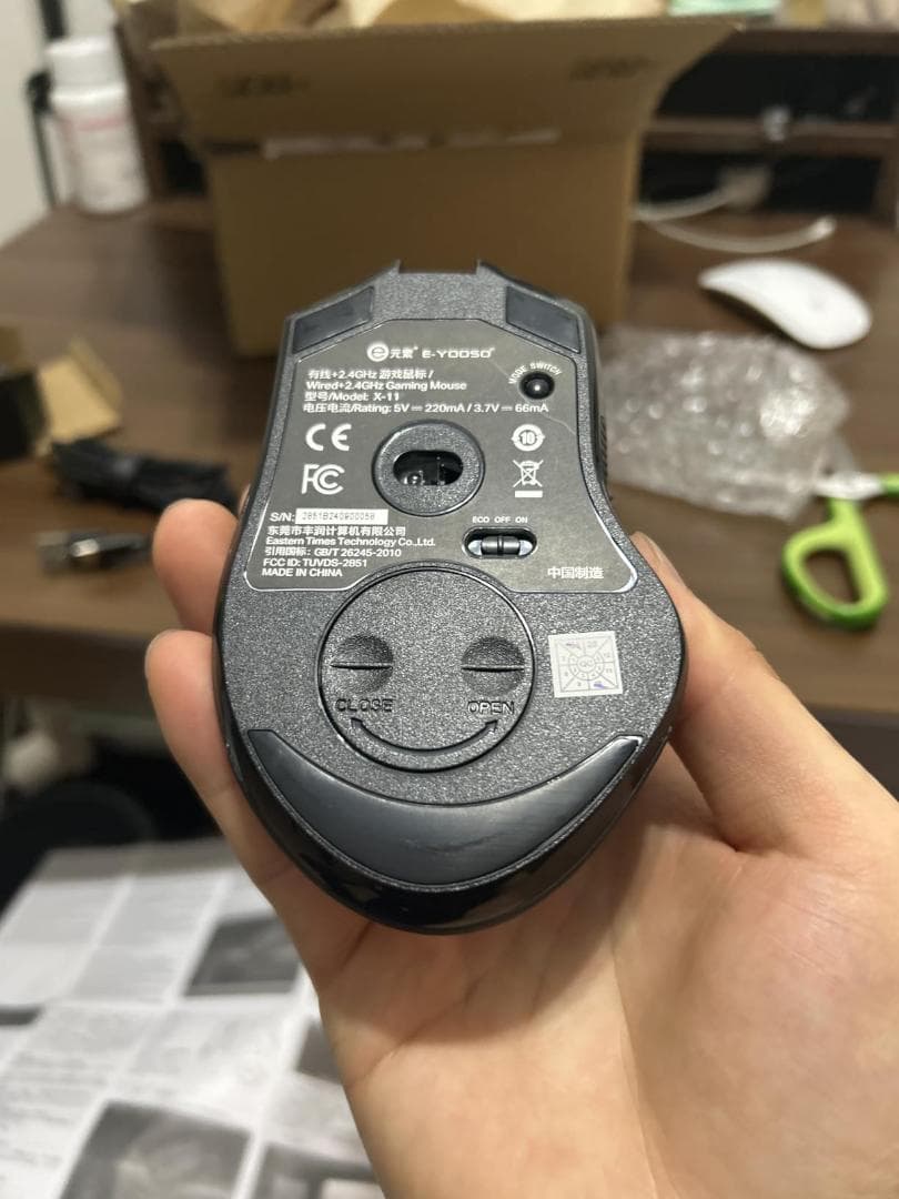 e元素2.4Gワイヤレスゲーミングマウス RGBバックライト付き 9つプログラm