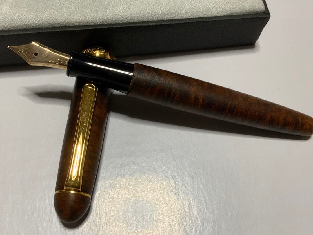 プラチナ アカブライヤー万年筆　ペン先14K 中字 最終値下げ