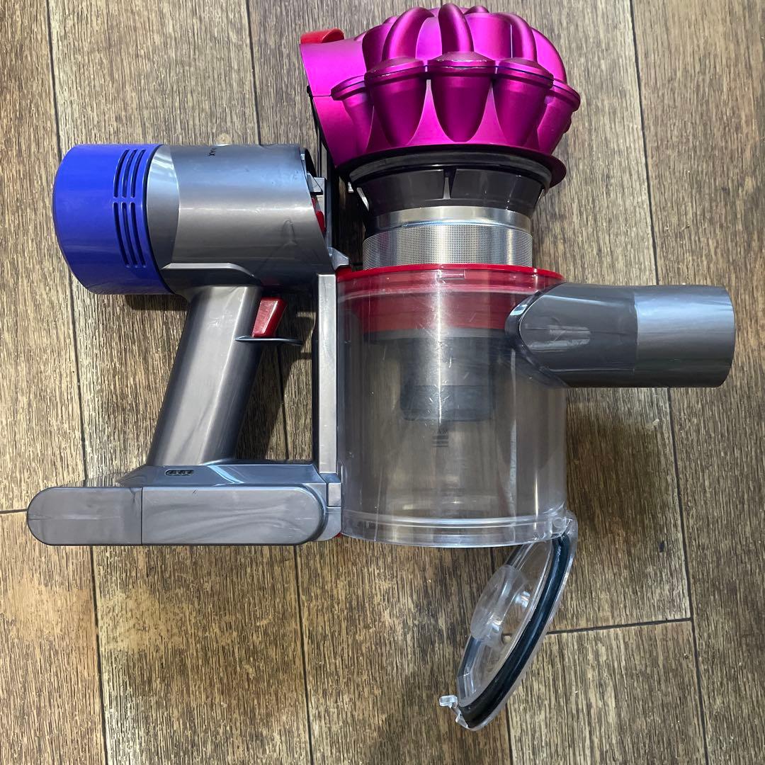 Dyson V8スティッククリーナー 本体とノズルパーツ各種