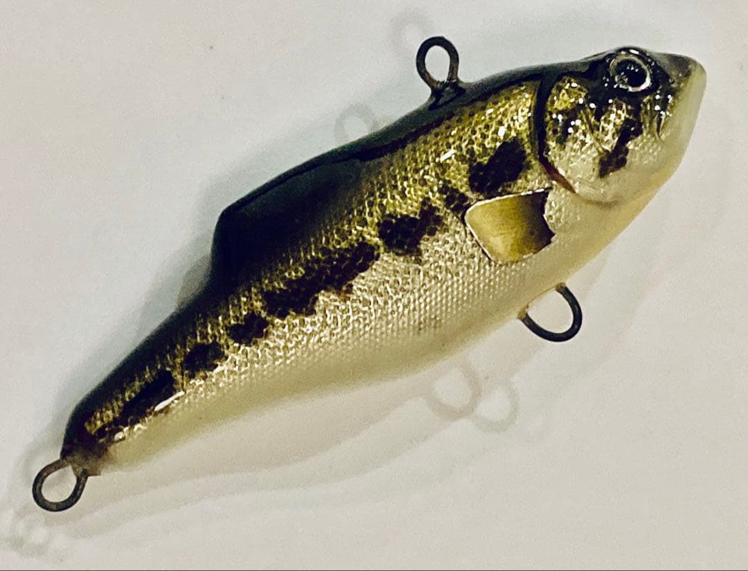 【激レア！】グラトン　ハンドメイドルアー　ブラックバス75mm　リアル系