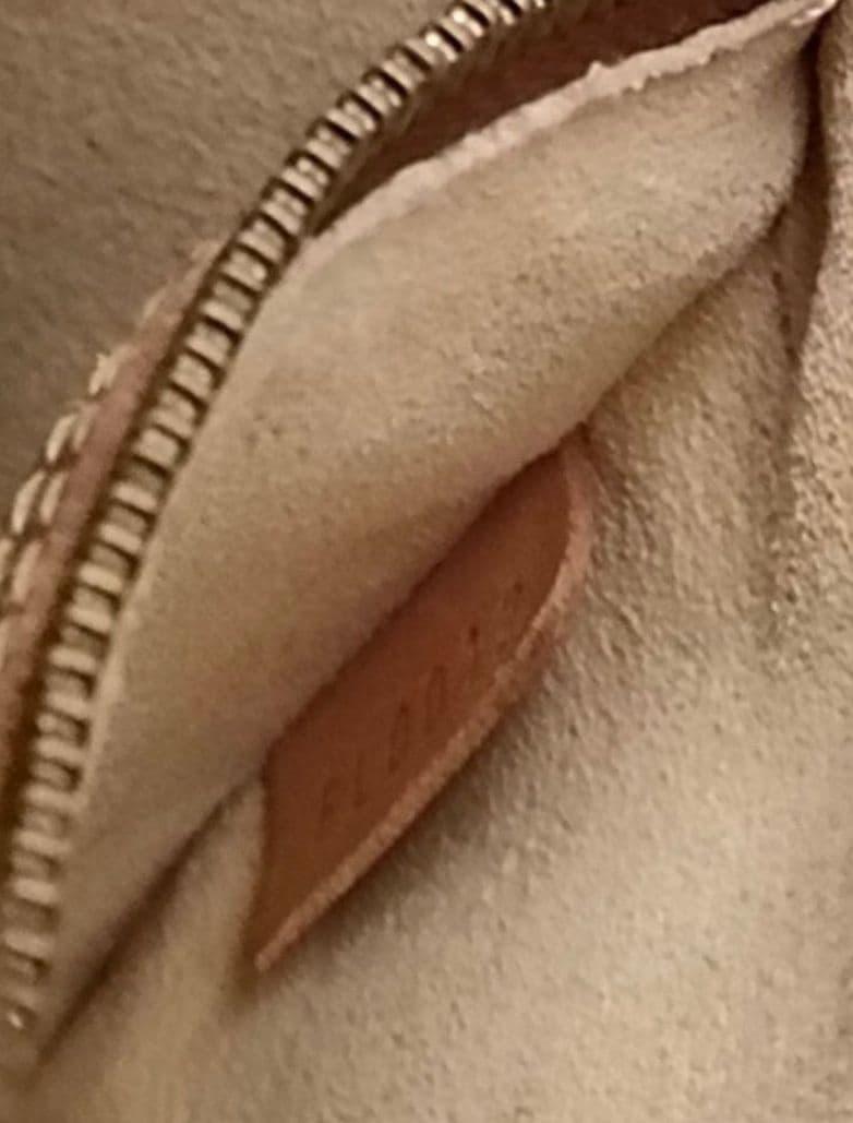 LOUIS VUITTON ルイ・ヴィトンM51146モノグラム ルーピングMM