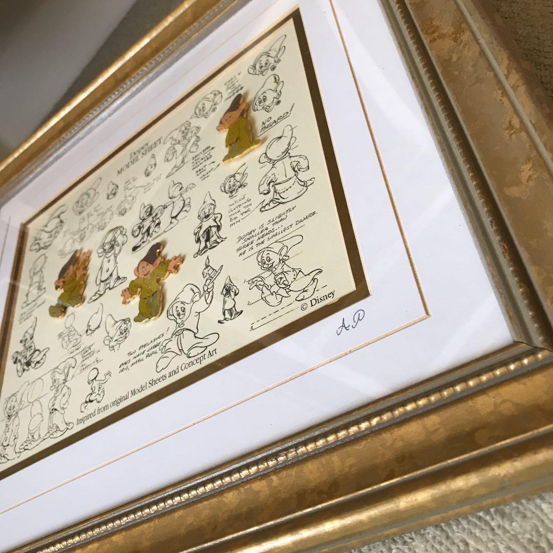 ピンバッチ額 ディズニー