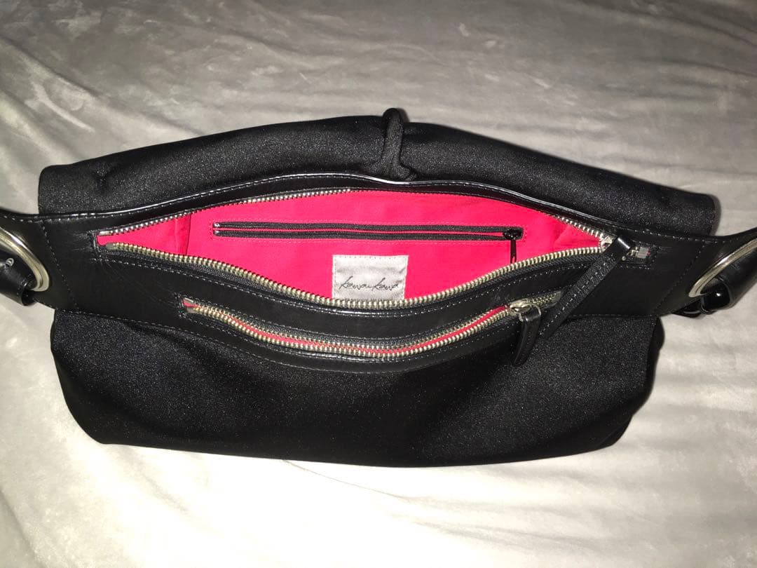 Kawakawa ボディバッグ　wetシリーズ　大きめ　ハトメ