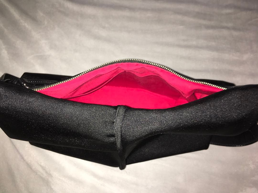 Kawakawa ボディバッグ　wetシリーズ　大きめ　ハトメ