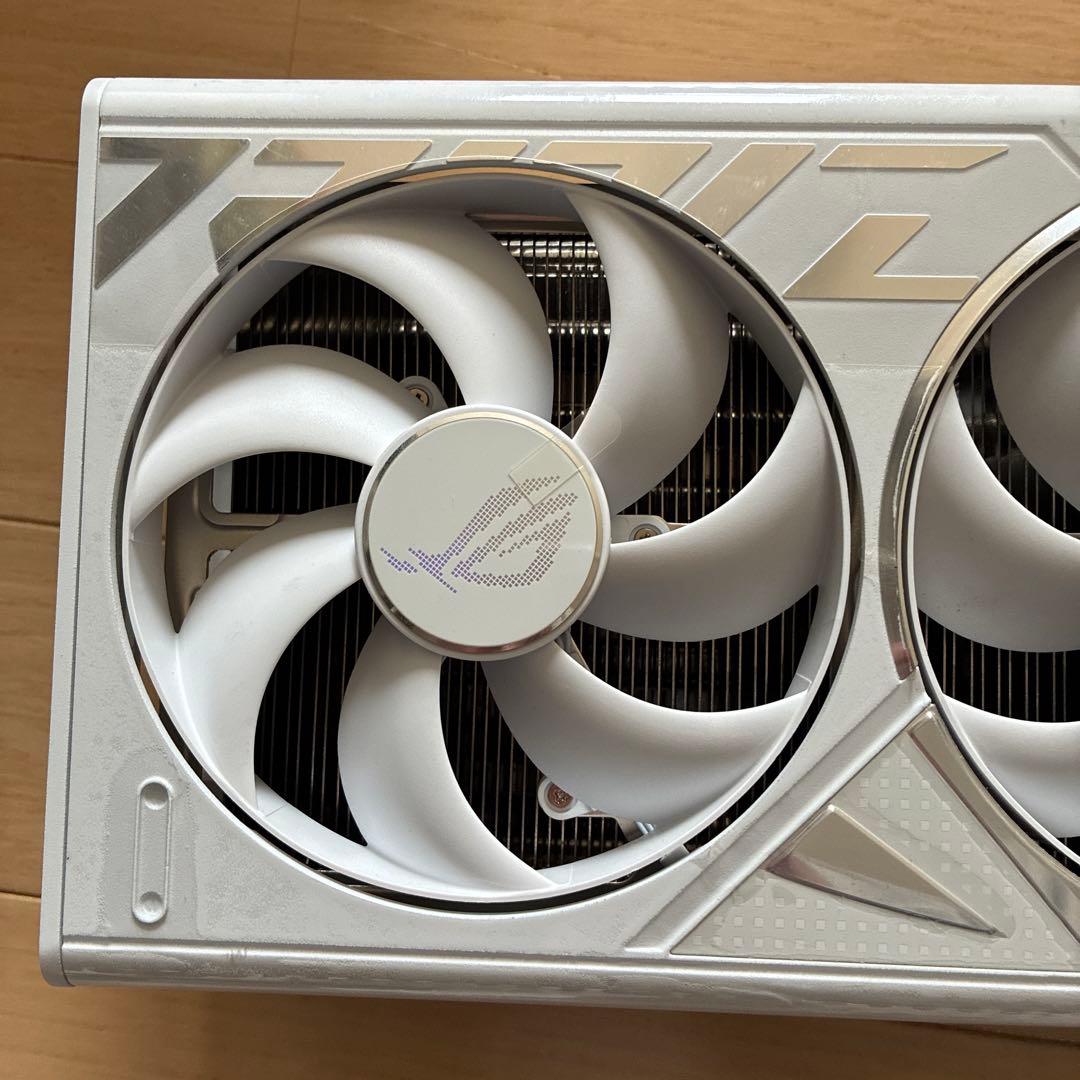 ASUS ROG RTX 4090 ヒートシンク　ファン　バックプレート　LED