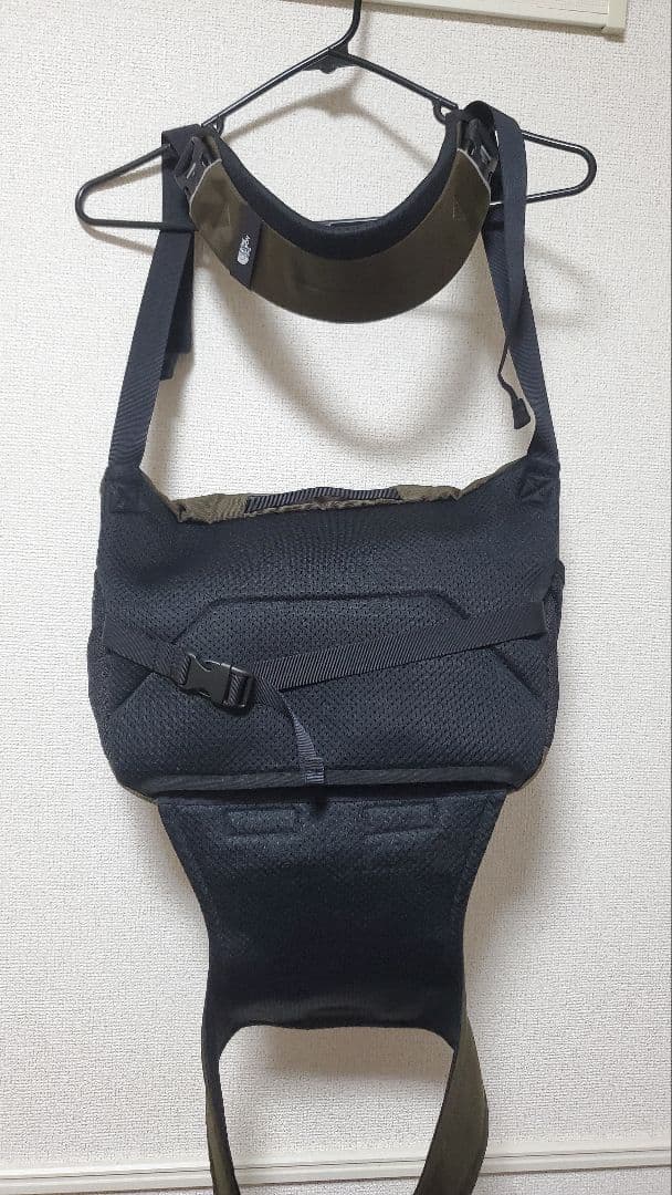 【 美品！】THE NORTH FACE スリング バッグ カーキ