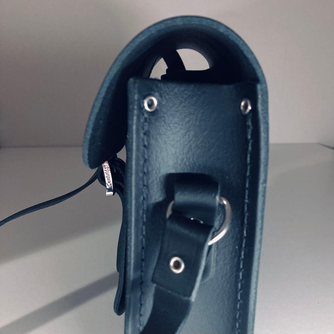 サッチェルバッグ　レディース メンズ　ショルダーバッグ　　ミニマル　コンパクト