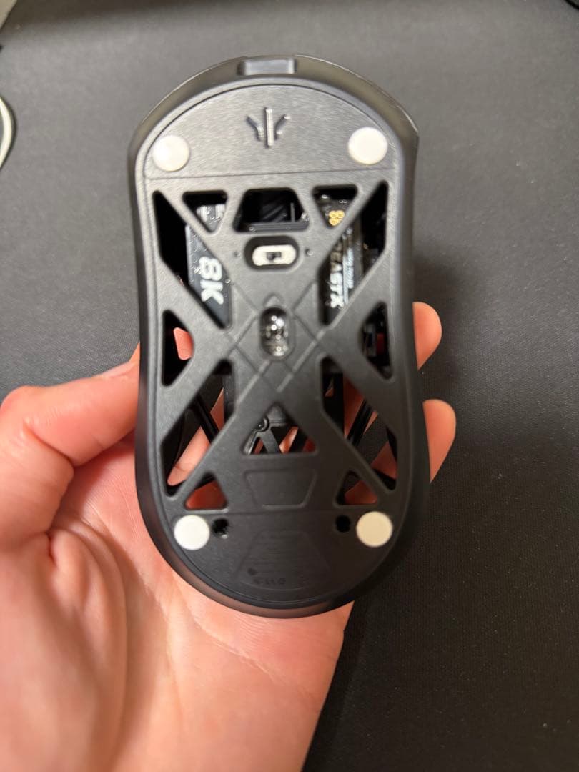 BeastX Pro 8K ブラック　穴なし