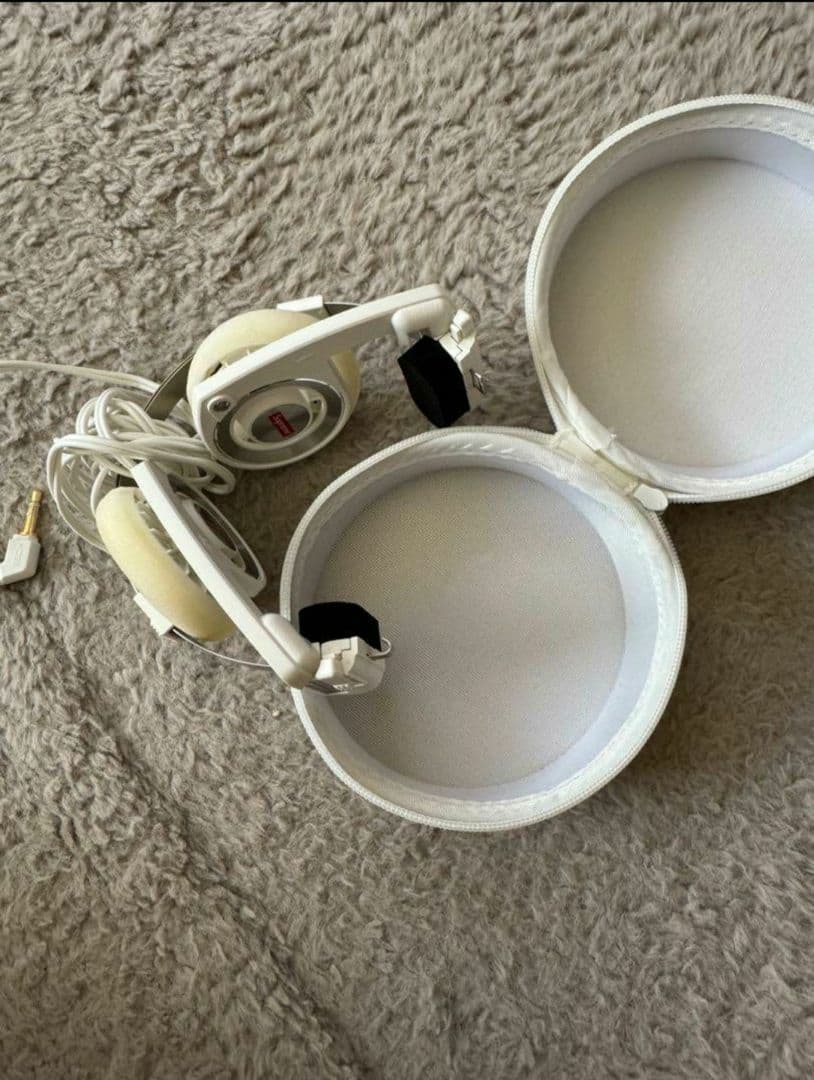 週末特別価格16日まで！！ Supreme / Koss PortaPro