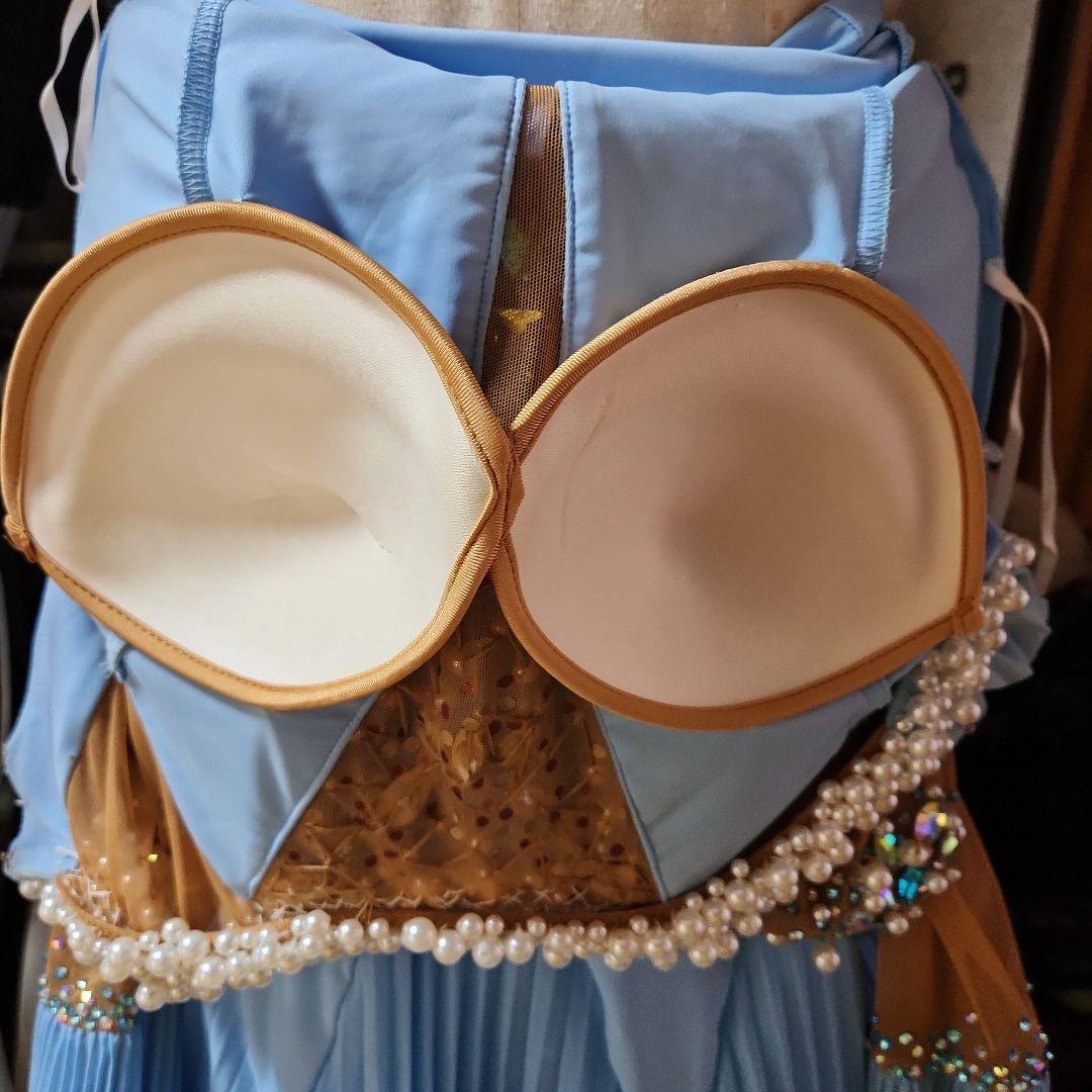 最終お値下げ。 社交ダンス用ドレス 水色 ビーズ装飾　LからL.L.サイズ