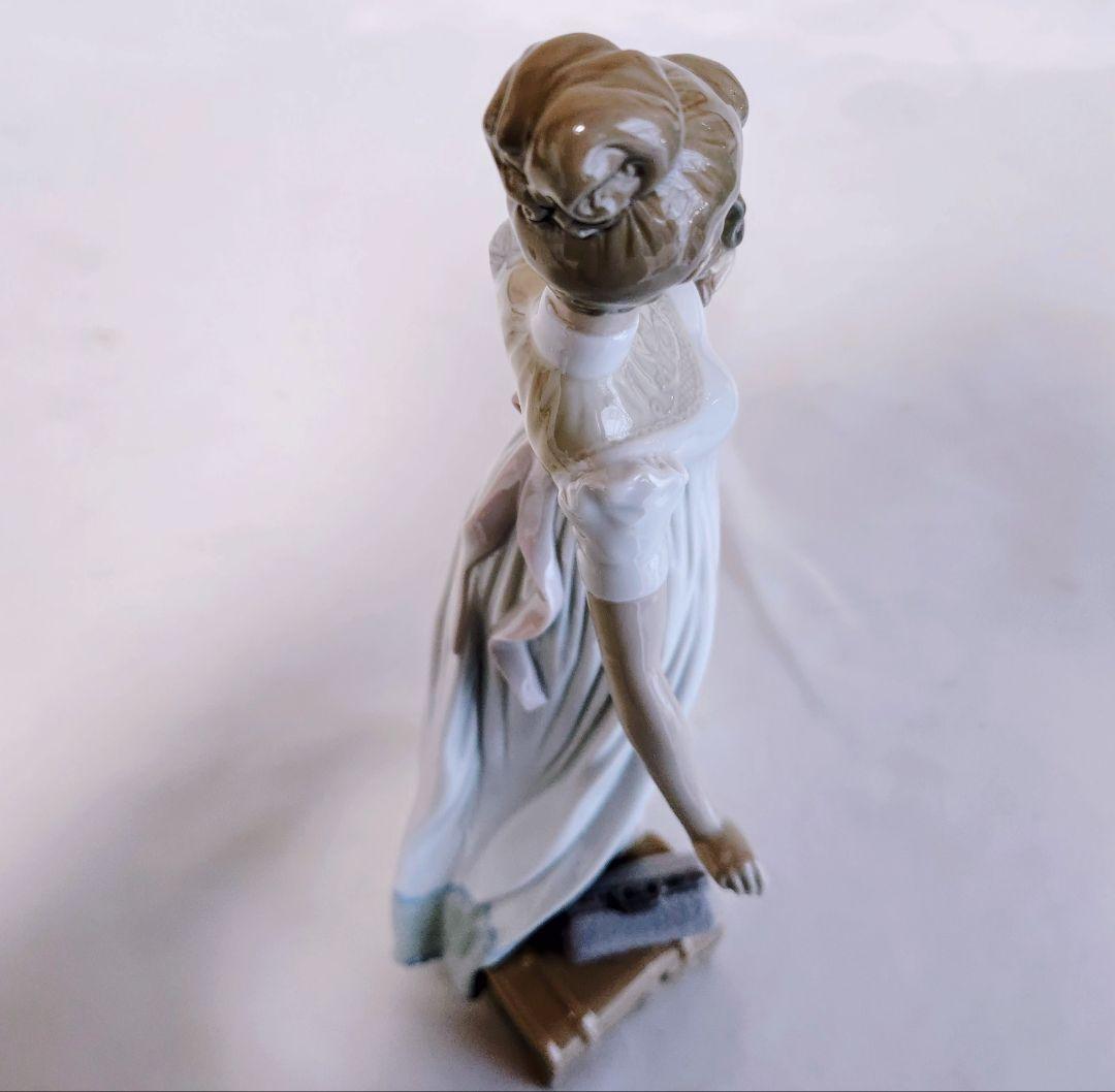 カオカオ　リヤドロフィギュリン〘僕がお供だよ〙No.6753傘欠品