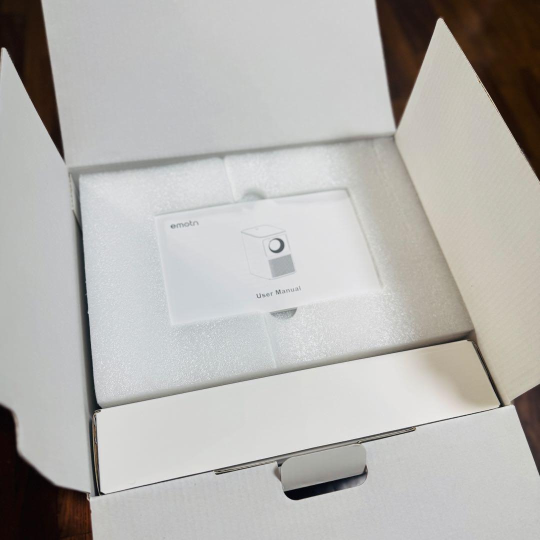 【極美品】Netflix公式認証プロジェクター Emotn N1