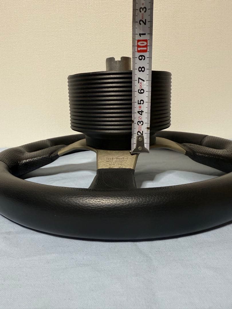 MOMOステアリング　ボス付き