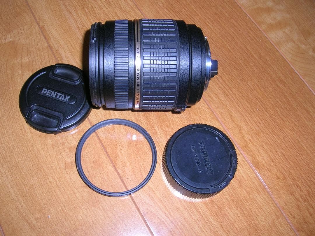 PENTAX K-3 18-200 mm　バッテリーグリップ