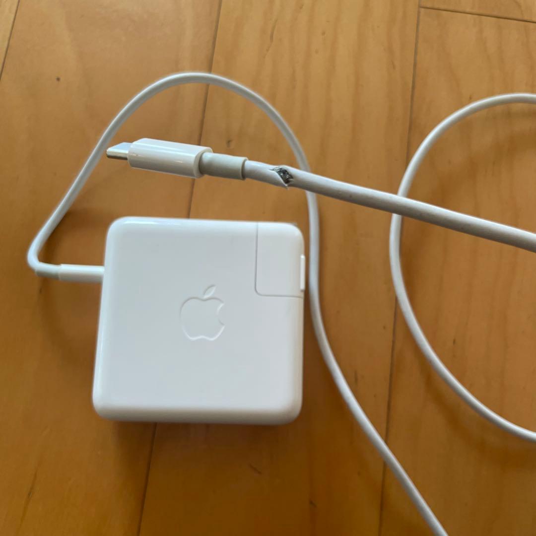 MacBook Pro 2017 13インチ 8GB / 256GB