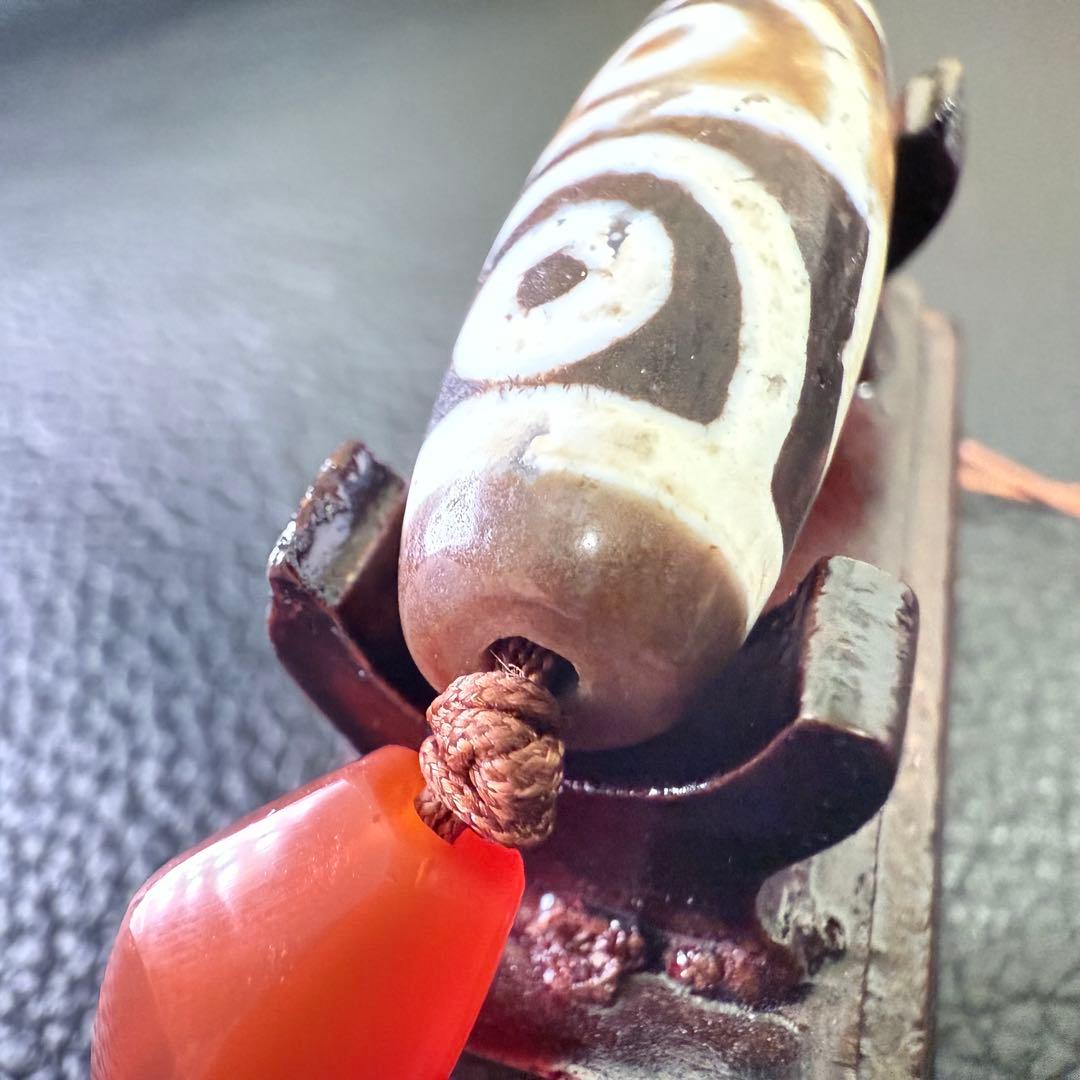 チベット　西蔵　変形四眼天珠 ジービーズ ancient 朱砂 老天