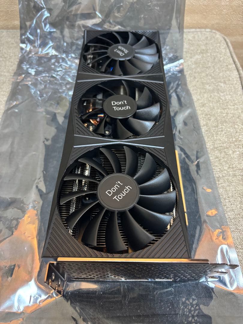 ZOTAC GeForce RTX 4080 super 使用極少美品