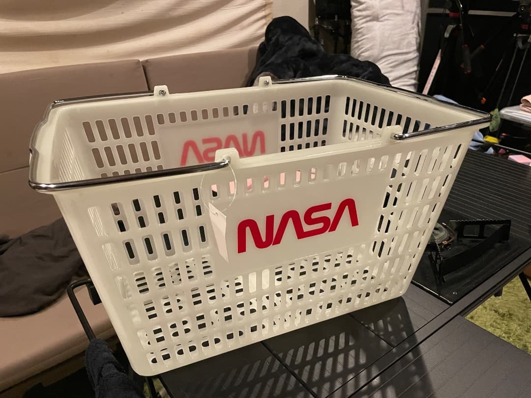 蓄光 × NASA。ずるいショッピングバスケット。 アメリカ業務用 暗闇で光る！