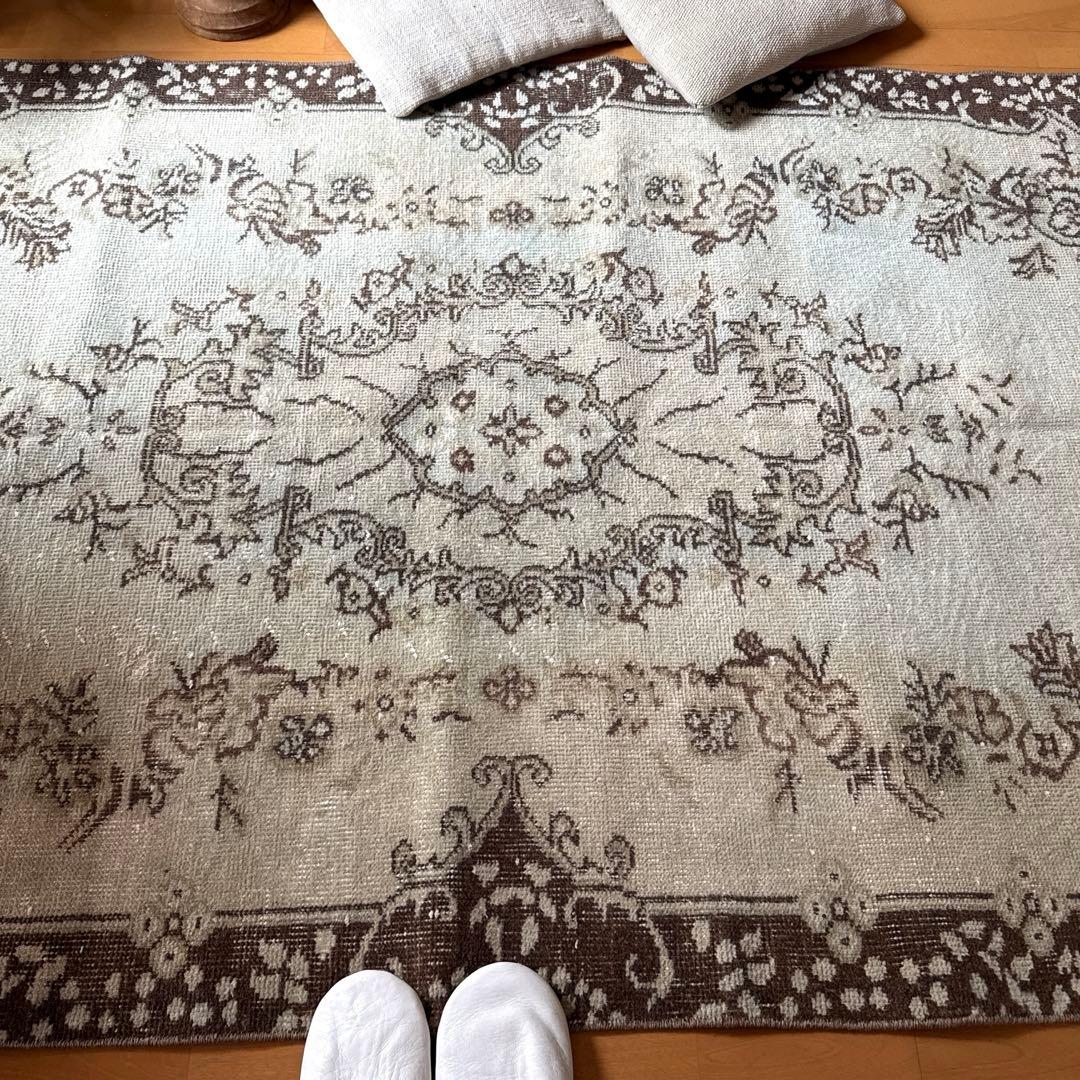 専用　113×169.5淡いグリーン　メダリオン　トルコヴィンテージラグ