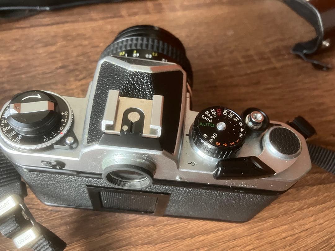 ニコン　FE ストロボ付き