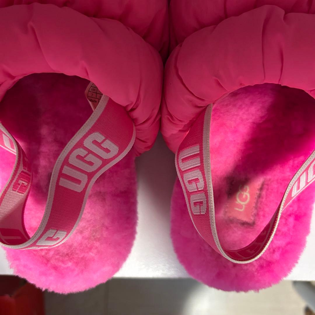 UGG アグ　スクランチータ　24cm