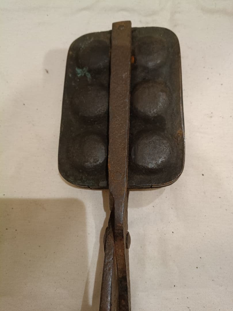 時代物　和菓子　焼き型　煎餅焼き器 金属製 菓子型 古道具 鉄製 調理器具